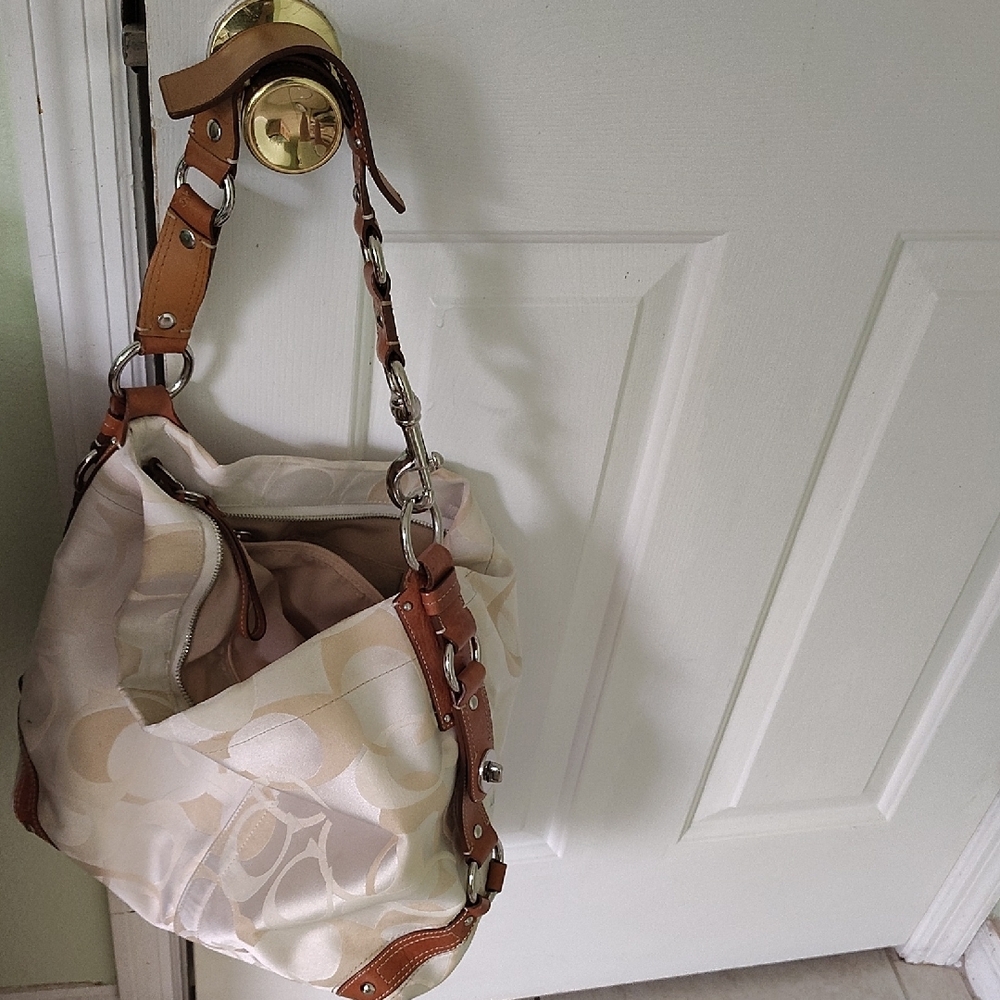 Stylish Cream and Tan Women's Bag
